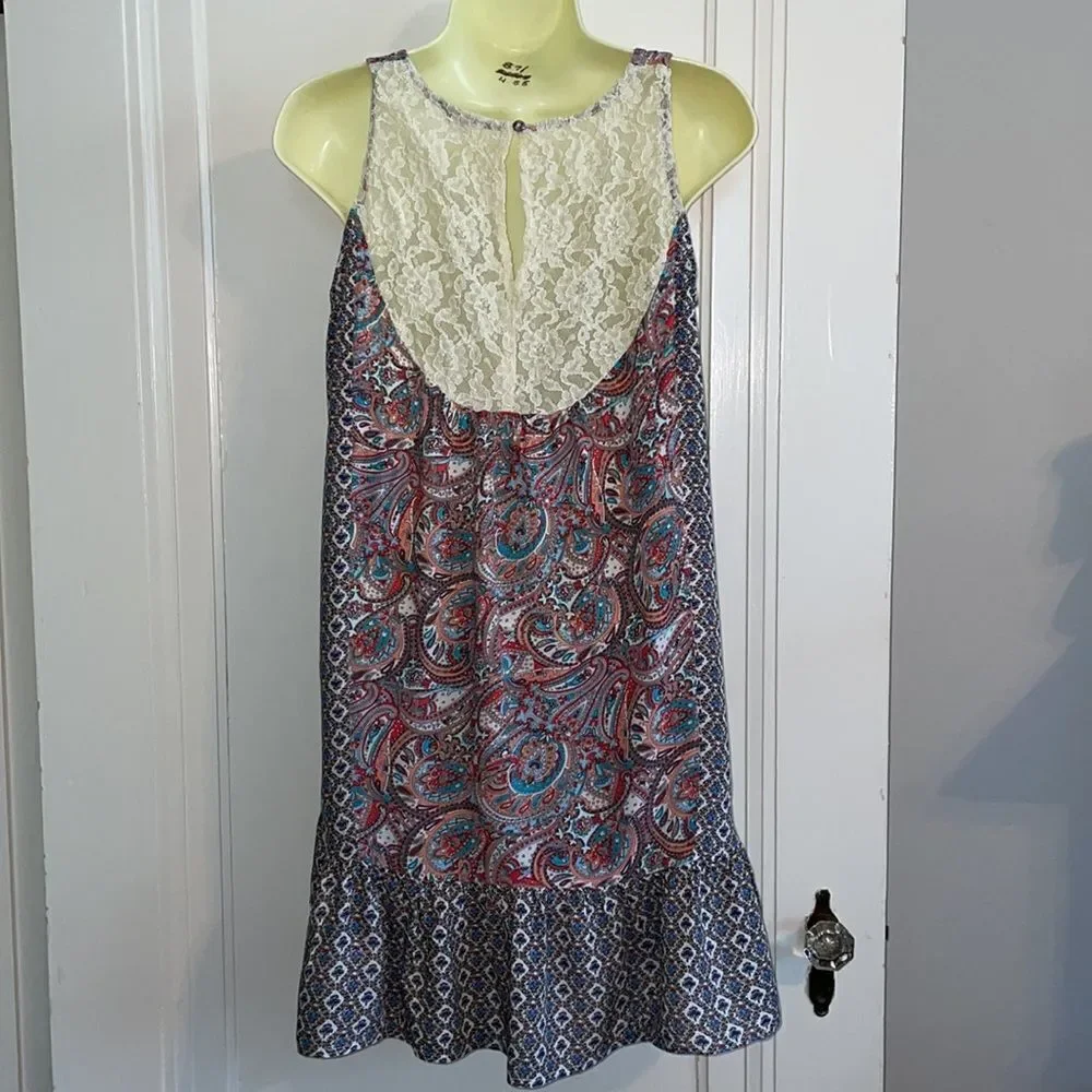 Umgee boho paisley & lace sleeveless‎ tunic or dress with ruffled hem